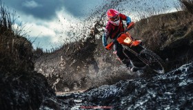 看球直播-2017年西甲联赛中出现了哪些热点事件，如何影响了联赛走向？（2017赛季西甲）